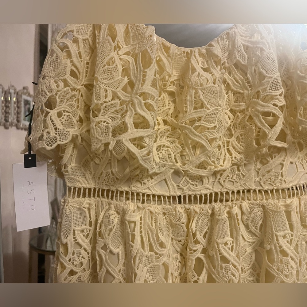 ASTR LACE DRESS - Picture 5 of 5